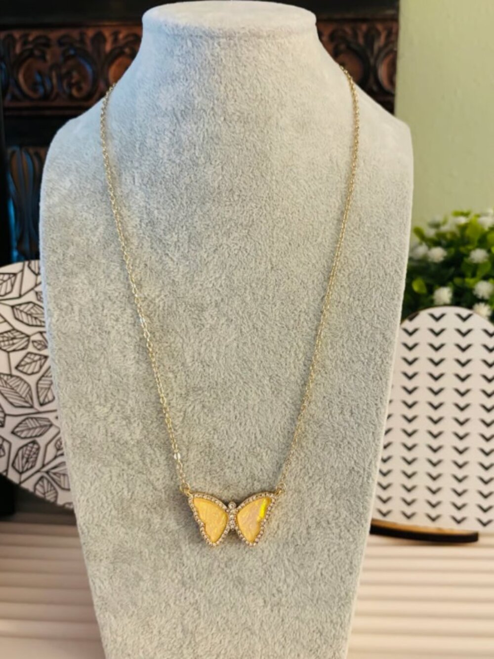 Park Lane Flutter Necklace